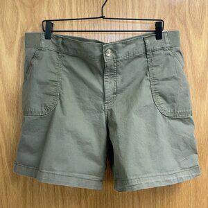 Lee Riders Midrise Shorts Khaki Green 18